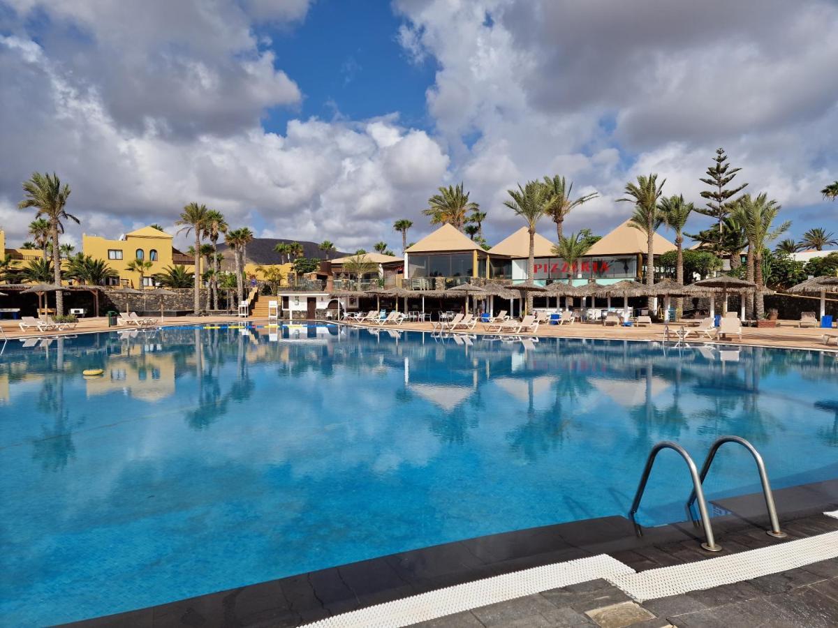 Casa Mari Y Jose Con Grandes Piscinas Y Wifi Gratis Lägenhet Corralejo Exteriör bild