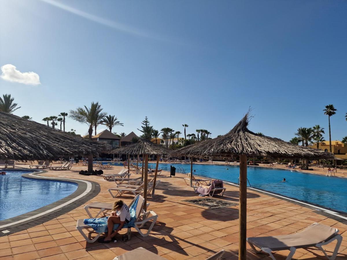 Casa Mari Y Jose Con Grandes Piscinas Y Wifi Gratis Lägenhet Corralejo Exteriör bild